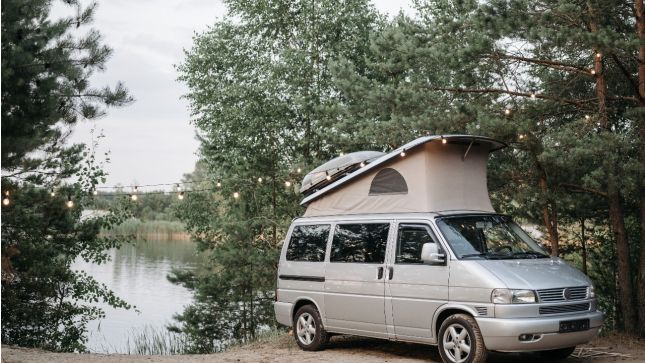 Top 5 Places in the UAE to Explore with a Campervan Rental