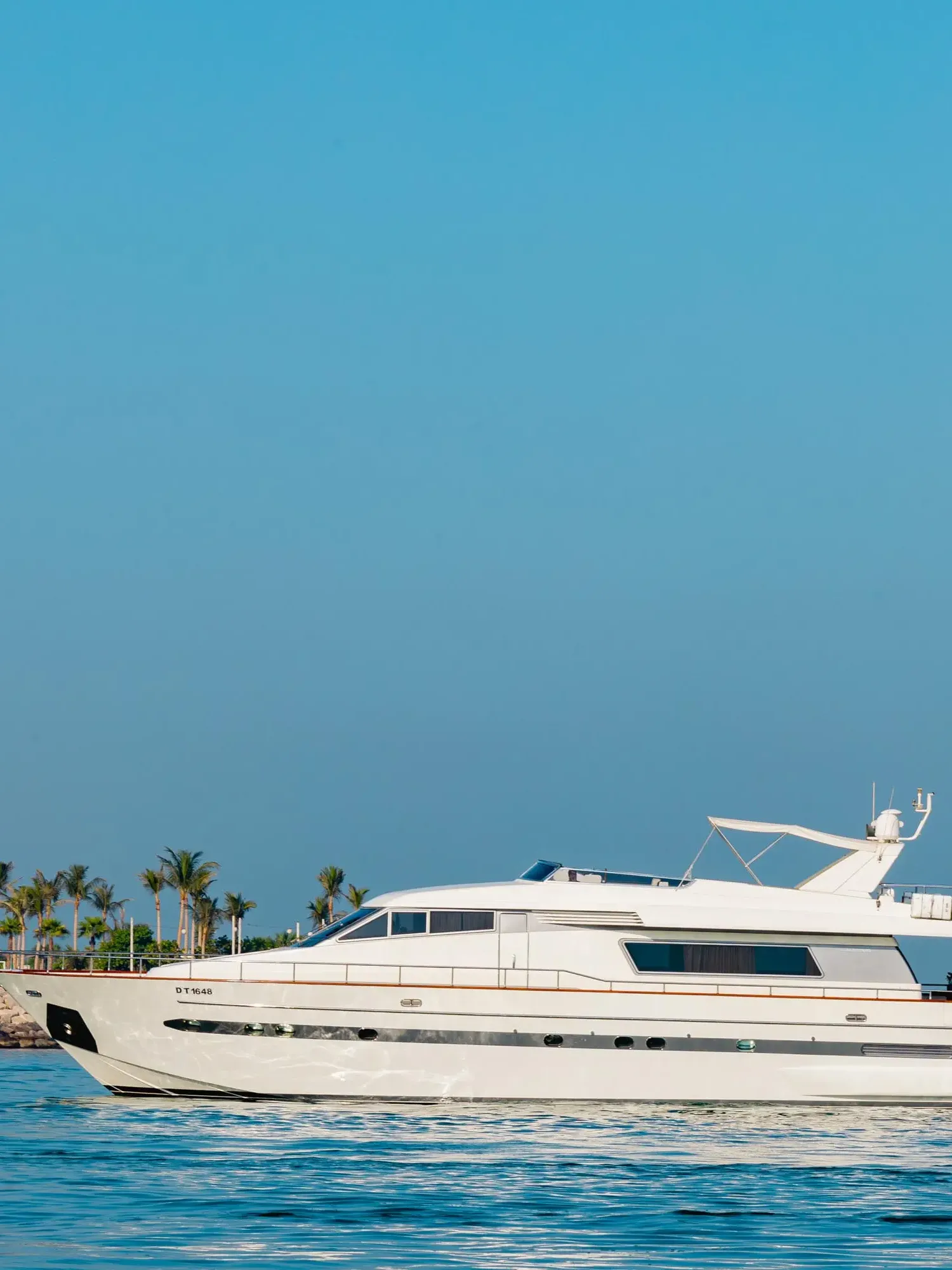 Luxury Yacht Rental Dubai